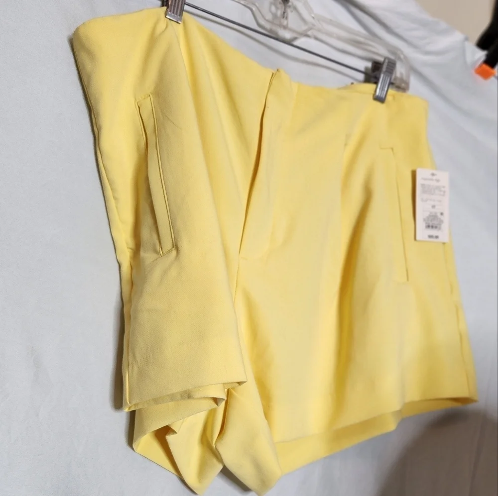 A New Day Yellow Midi 4